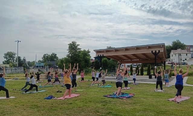 Heidi Draisey's Spirited yoga in a park